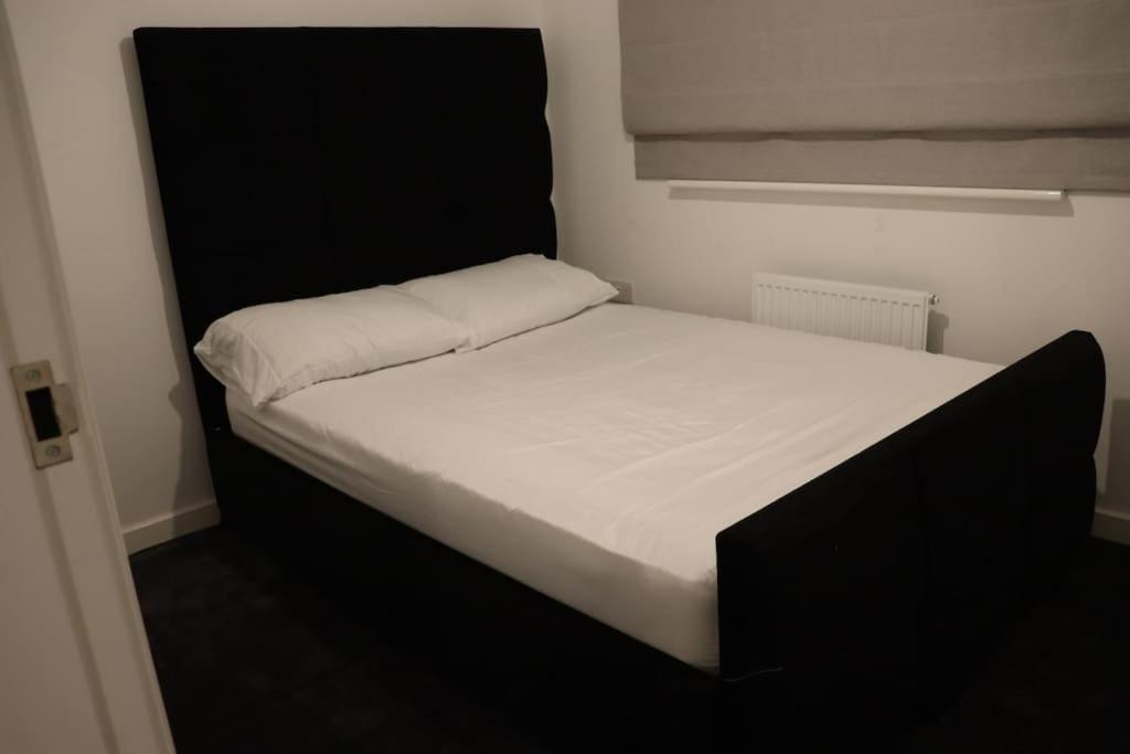 2 Bedroom House แครมลิงตัน ภายนอก รูปภาพ